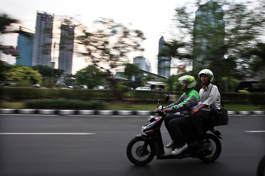 Bamsoet Ingin Ojol Bisa Lewat Tol 
