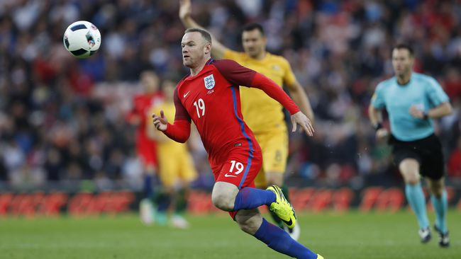 Rooney Klaim Senang Posisi Lebih Dalam di Timnas Inggris 