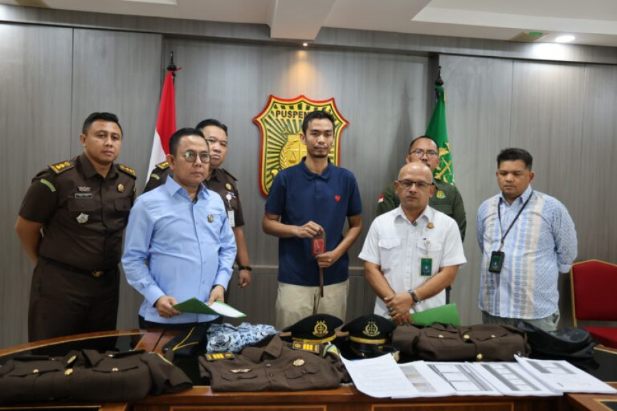 Kejagung Tangkap CAN, Jaksa Gadungan Tipu Milyaran Korbannya