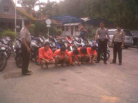 Polres Bengkalis Tangkap 5 Pelaku Spesialis Curanmor Rumah Ibadah