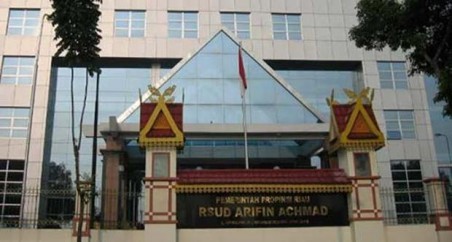Pengadilan Tinggi Vonis Bebas 3 Dokter RSUD Arifin Achmad