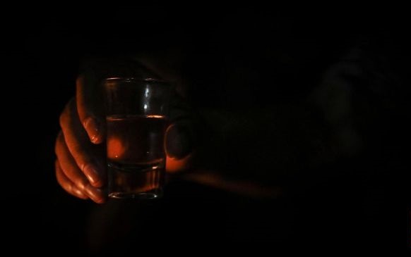 Studi: Banyak Orang Terkena Dampak Buruk si Pemabuk