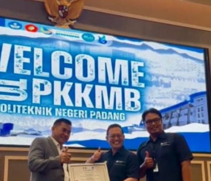 Jasaraharja Putera Tanamkan Kesadaran Finansial Sejak Dini, Hadir di PKKMB Politeknik Negeri Padang 