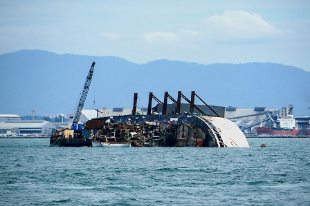 KM Multi Prima I Tenggelam, Tujuh ABK Hilang 