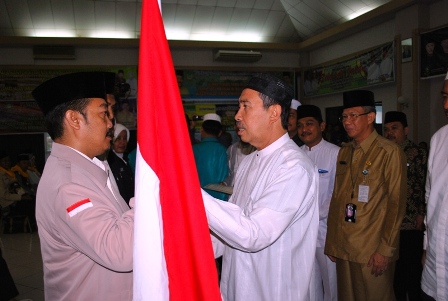 Bupati Siak Lepas CJH Kloter 4 di Embarkasi Batam