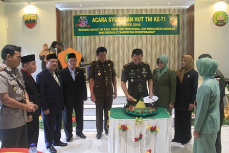 Sekda Inhil Hadiri Syukuran HUT Ke-71 TNI 