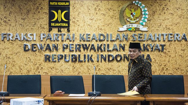 Tiga Petinggi PKS Bertemu Rizieq Shihab di Arab Saudi 