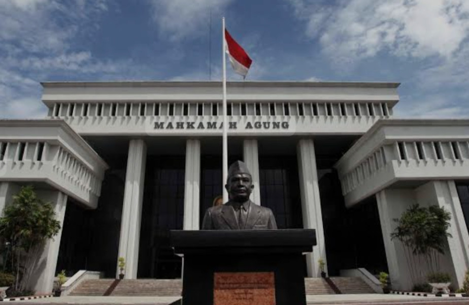MA Bekukan Sumpah Advokat Razman Arif Nasution dan M Firdaus Oiwobo Setelah Insiden di Sidang 