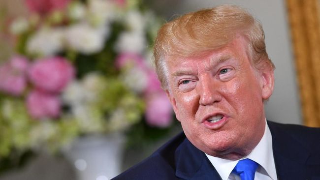 Menhan AS Janji Kooperatif di Penyelidikan Pemakzulan Trump 