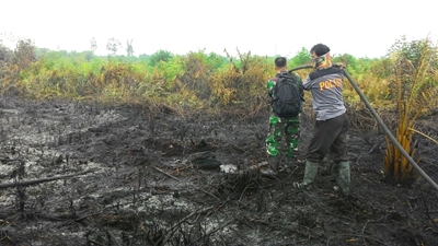 Polres Dumai Berhasil Padamkan Kebakaran Lahan Sawit 