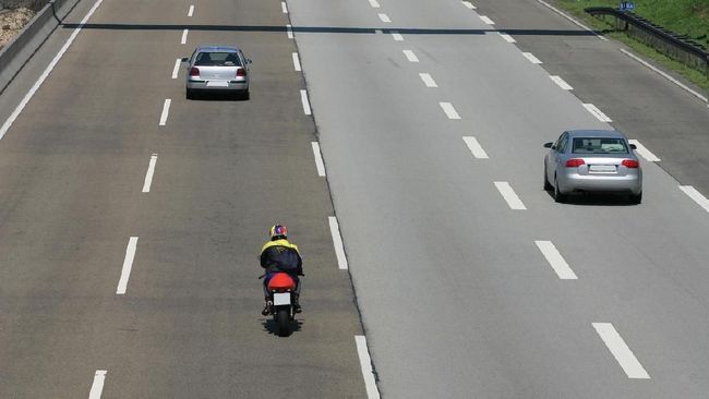 Polisi Usulkan Ada Jalur Khusus Motor di Tol