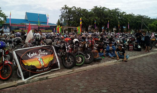 1.300 Pecinta Sepeda Motor Jadul Padati Bengkalis 