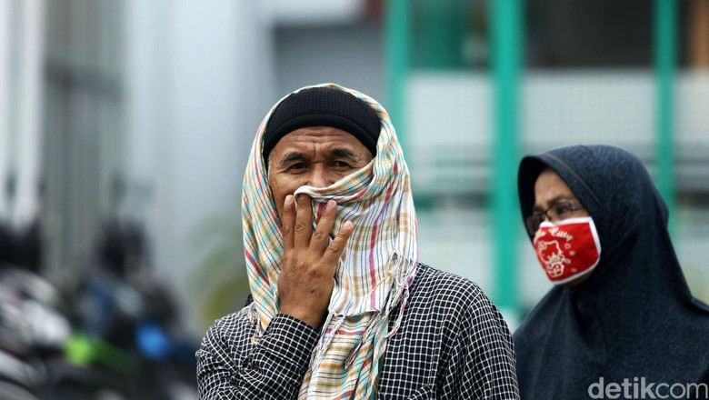 Muncul 8 Titik Panas di Riau, Pekanbaru Masih Diselimuti Asap