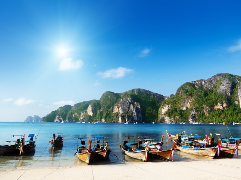 Nelayan dan Wisatawan di Bali Diminta Mewaspadai Gelombang Tinggi