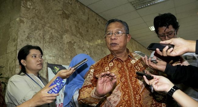 Puas dengan Peringkat Fitch, Menko Darmin Menunggu S & P