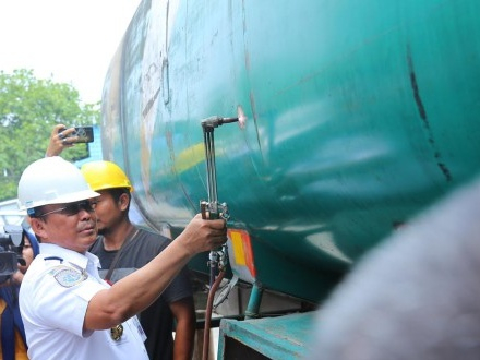 2020, Dishub Riau Targetkan 600 Truk Lebih Ukuran dan Muatan Ditilang 