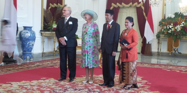 Bertemu Ratu Denmark, Jokowi Lebih Banyak Bicara Batik