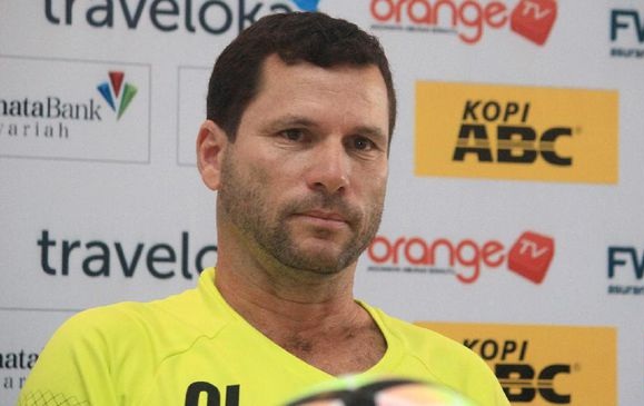 Sriwijaya FC Pecat Oswaldo Lessa 