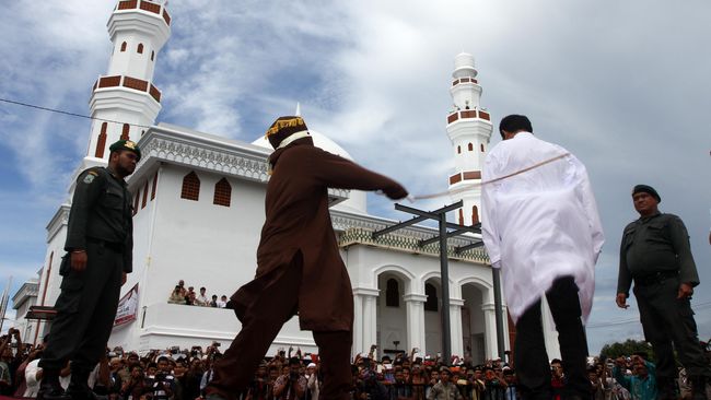 Pencabulan Anak, Mahasiswa di Aceh Terancam Dicambuk 90 Kali 