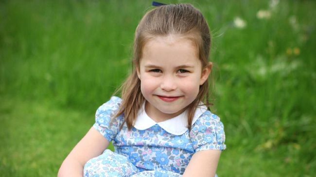 Senyum Manis Putri Charlotte di Ulang Tahun Keempatnya 