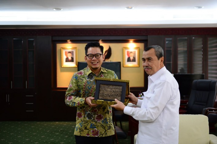 Konjen Singapura Tawarkan Bantuan Fasilitas ke Pemprov Riau