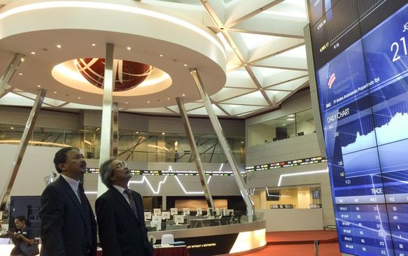 IHSG Kian Parah, OJK Panggil Direksi BEI Sore Ini 