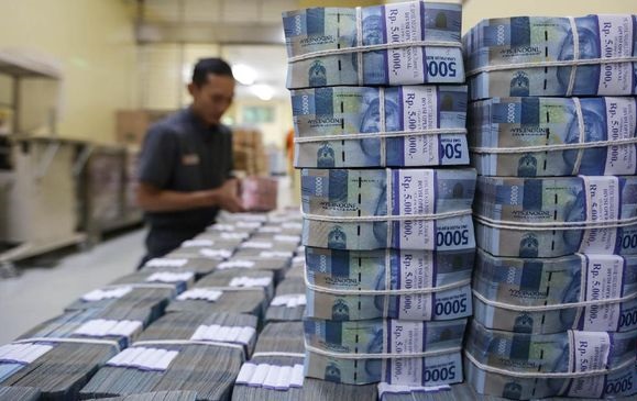 Jelang Rilis Inflasi, Rupiah Menguat Rp14.225 per Dolar AS