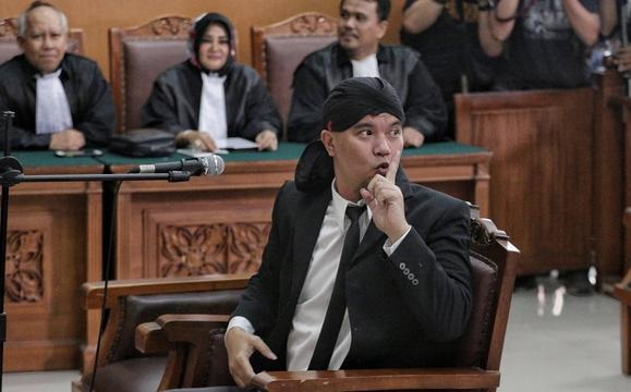 Tak Jadi Dipindah ke Surabaya Hari Ini, Ahmad Dhani Tetap Mendekam di Cipinang 