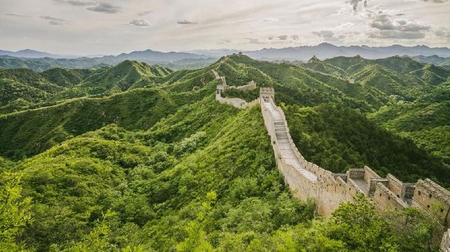 Jumlah Turis di Tembok Besar China Serupa Populasi Swedia