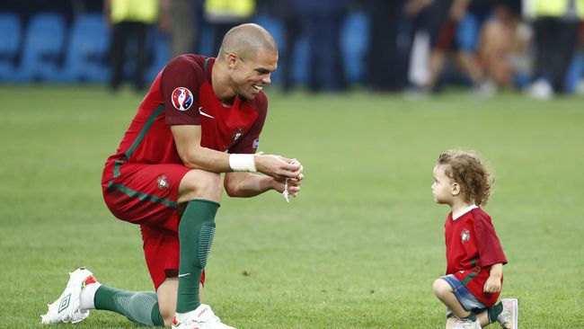 Pepe: Sifat Zidane dan Mourinho Sangat Berlawanan 