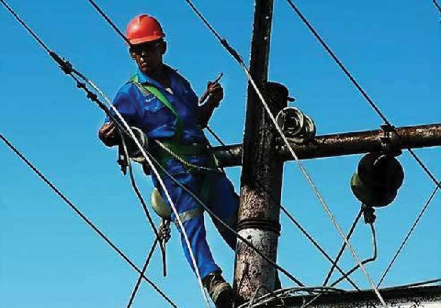 Listrik Sering Padam,  PLN Tembilahan Sebut Ada Perbaikan