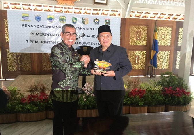 Pemkab Kuansing Jalin Kerjasama Aplikasi Smart City dengan Pemko Bandung
