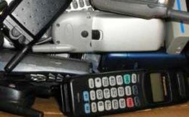 Maling di Dumai Embat 10 Handphone