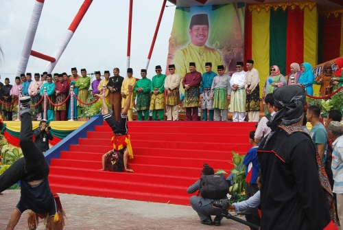 Pawai Budaya Hari Jadi Bengkalis Meriah, 11 Suku Nyatakan Ikrar Bersatu Padu untuk Negeri Junjungan 