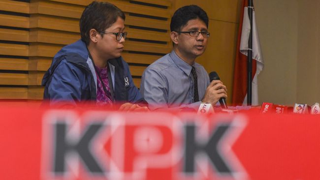 KPK Cekal Wali Kota Madiun dan Anaknya