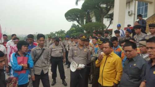 Konflik dengan PT NWR, Masyarakat Disarankan Segera Laporkan Data Pemilik Lahan kepada Pemerintah 