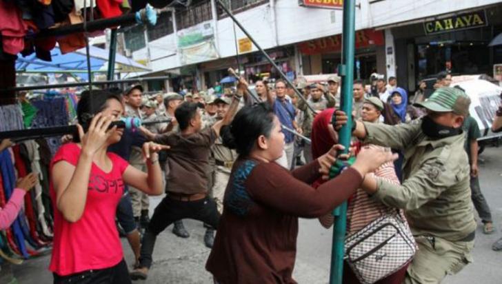DPRD Dumai Sebut Banyak Tugas Satpol PP Selain Menertibkan PKL 
