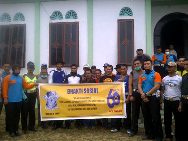 Hut Lantas ke 60 Polres Inhu Lakukan Baksos 