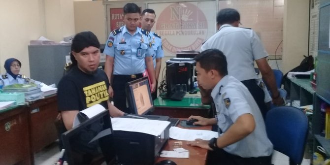 Para Sahabat Akan Gelar Konser Solidaritas, Ahmad Dhani Tidak Punya Uang? 