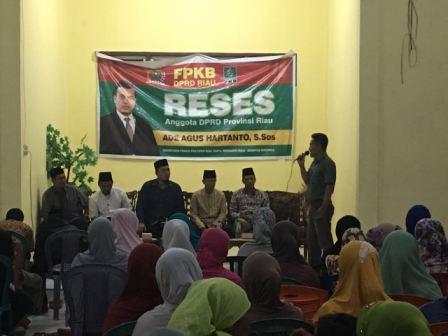 Reses DPRD Riau, Masyarakat Inhu Keluhkan Harga Karet Makin Anjlok 