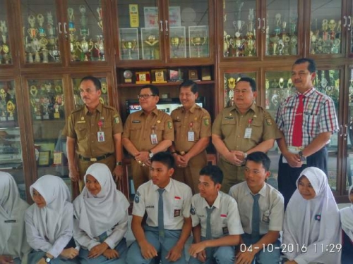 Delapan Siswa Kuansing Wakili Riau pada Debat Bahasa di Babel