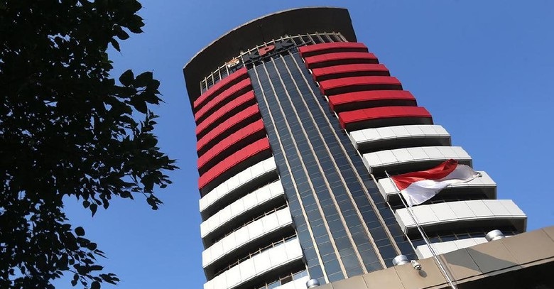 KPK Tahan Ketua DPRD Kebumen Tersangka Suap 
