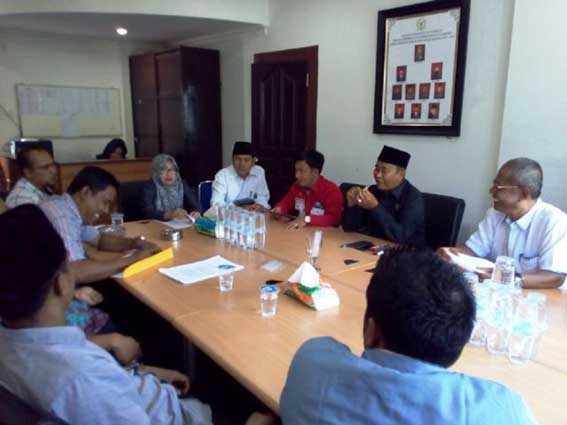 Pungutan Penerimaan Siswa Baru Dikeluhkan
