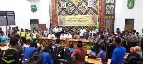 Kejelasan Tak Ada, Mahasiswa Tuntut Pemko Dumai Anggarkan Beasiswa Untuk Tahun 2017