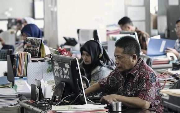 Gaji Naik, Anggaran THR dan Gaji 13 PNS Tembus Rp40 Triliun