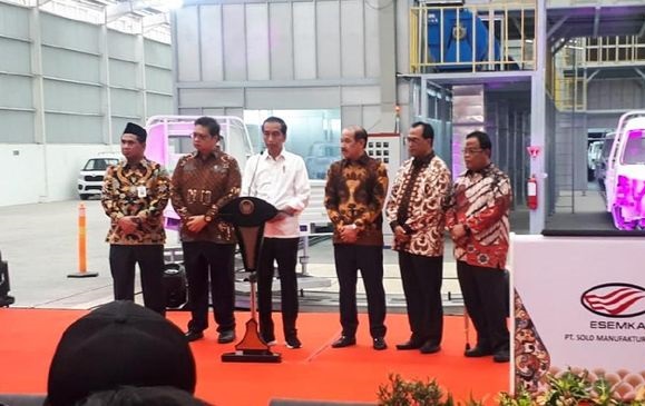 Jokowi Resmikan Pabrik Mobil Esemka di Boyolali
