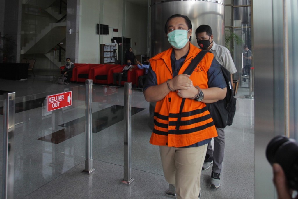 Komjak Telusuri Dugaan Aliran Uang Haram kepada Jaksa 