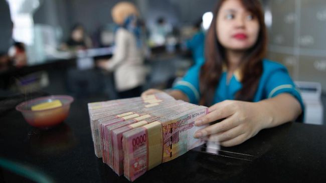 Bank Akui Bersaing dengan Pemerintah Rebut Dana Masyarakat 