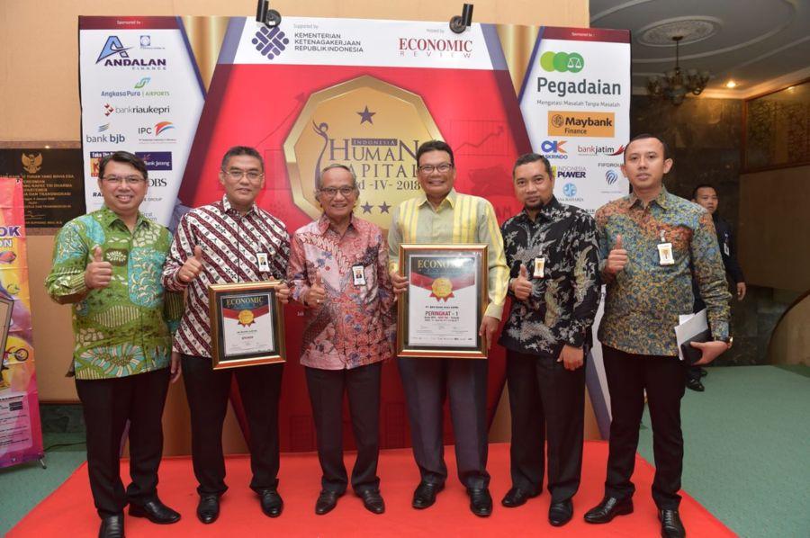 Bank Riau Kepri Gaet Award the Best Bank Human Capital BPD se Indonesia 