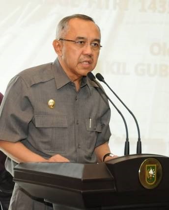 Gubernur Riau Rapat Tertutup Dengan Seluruh Kepala SKPD